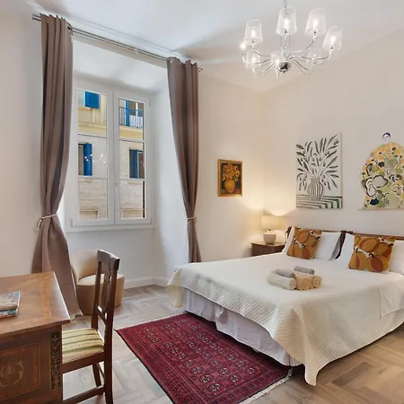 Romantica Flat Near Borghese דירה