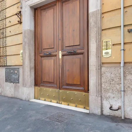 Romantica Flat Near Borghese