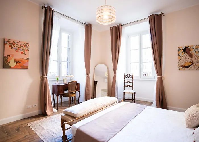 Romantica Near Borghese Roma