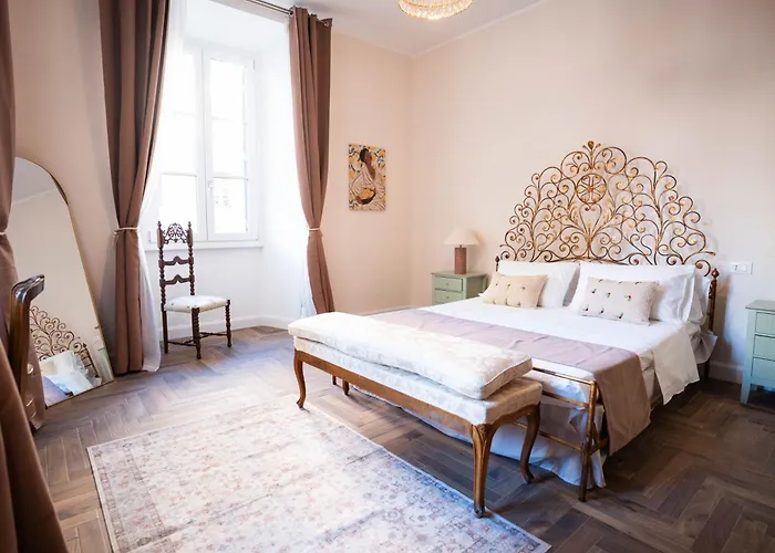 Romantica Near Borghese