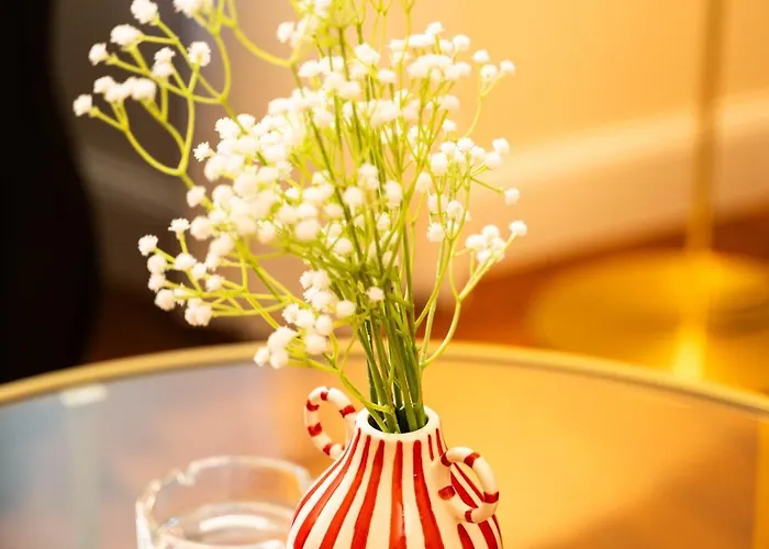 Romantica Near Borghese Roma