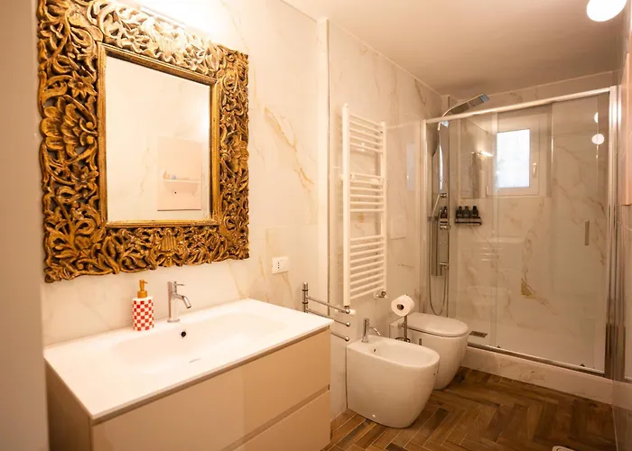 Romantica Near Borghese