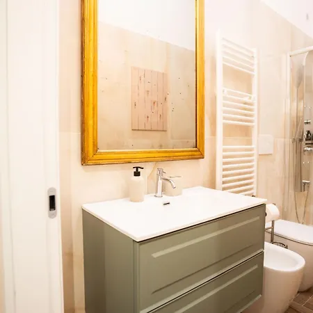 Romantica Flat Near Borghese Apartman *